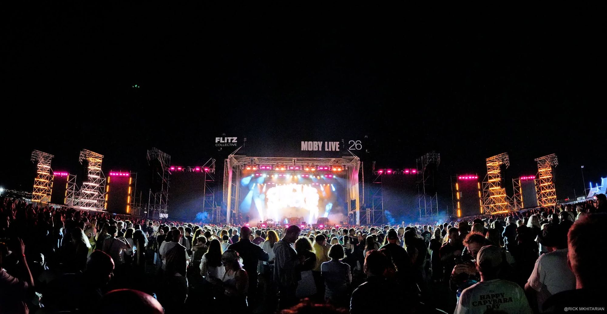 Moby Live 26 — the main stage and crowd at night